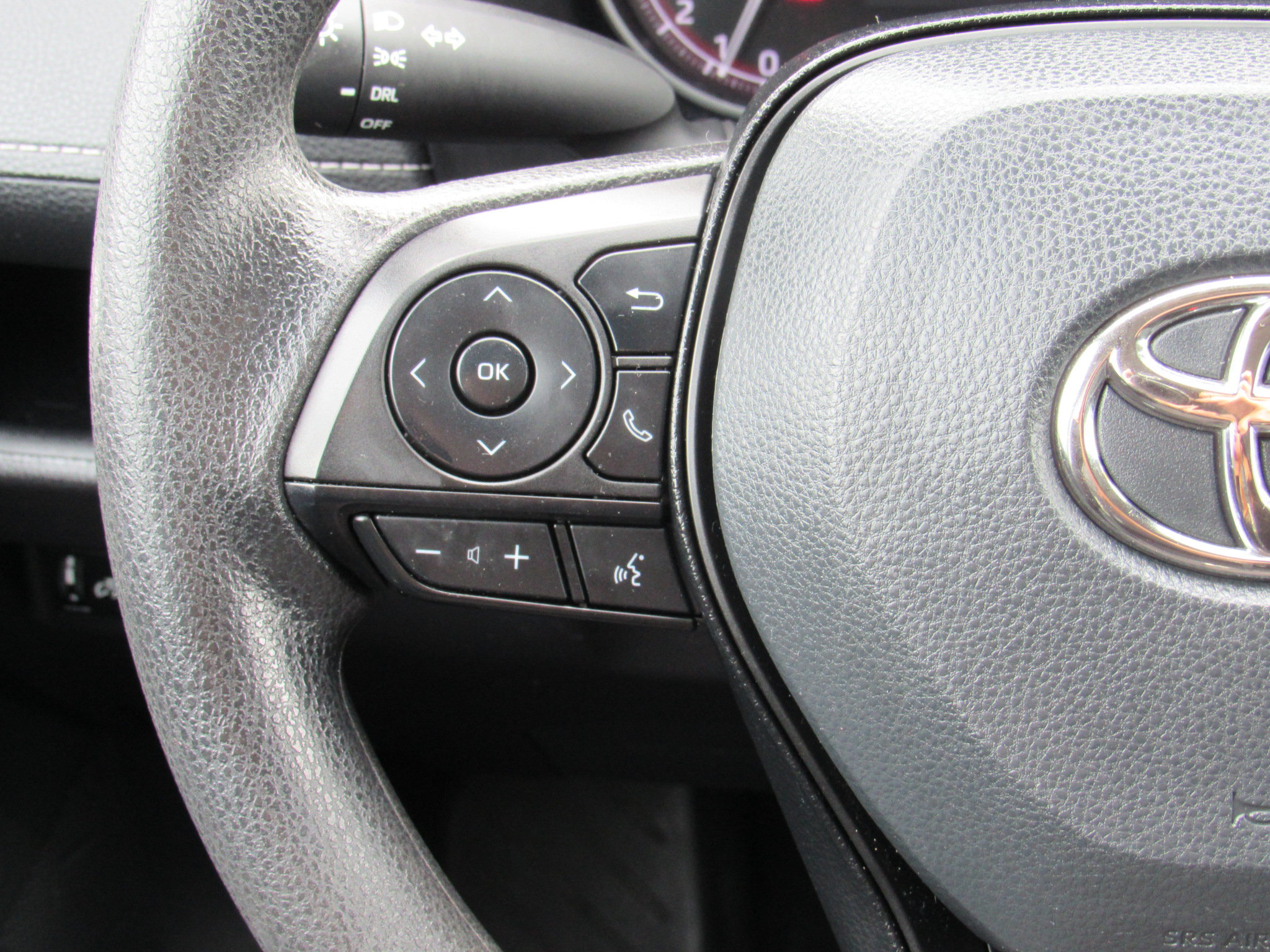 Used 2025 Toyota RAV4 LE AWD/4WD image 19