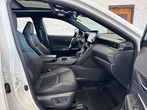 Certified 2021 Toyota Venza Limited AWD/4WD image 48
