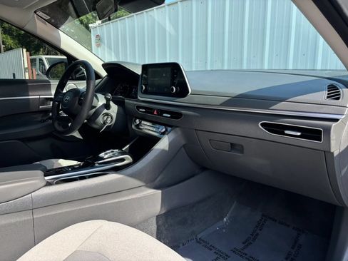Used 2021 Hyundai Sonata SE FWD image 16