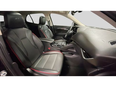 Used 2023 Buick Envision Essence w/ Technology Package I AWD/4WD image 18