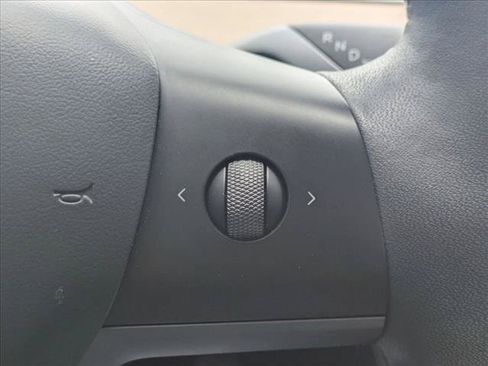 Used 2023 Tesla Model 3 Standard Range RWD image 12