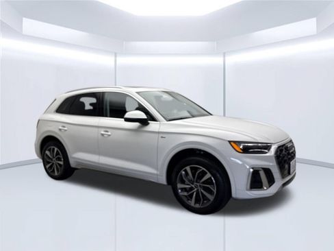 Certified 2023 Audi Q5 2.0T Premium w/ Convenience Package AWD/4WD image 11