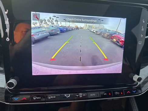 Used 2022 Jeep Wagoneer Series III w/ Premium Group I image 43