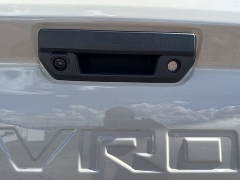 New 2026 Chevrolet Colorado ZR2 w/ Technology Package AWD/4WD image 10
