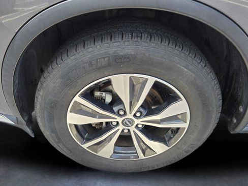 Used 2023 Nissan Murano SV FWD image 9