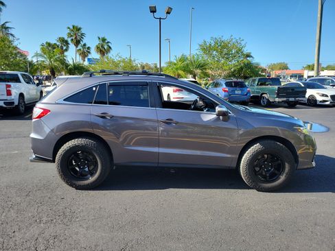 Used 2017 Acura RDX AWD w/ Technology Package image 4