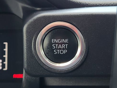 Used 2025 Toyota 4Runner SR5 AWD/4WD image 22