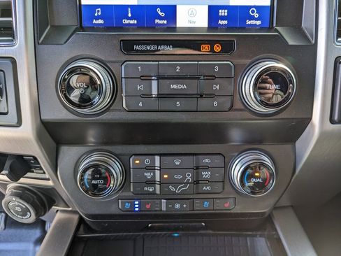 Used 2021 Ford F250 Platinum w/ FX4 Off-Road Package image 27