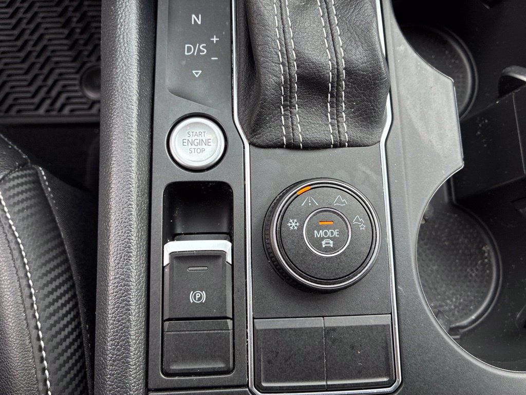 Used 2023 Volkswagen Atlas Cross Sport SE AWD/4WD image 27