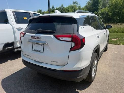 Used 2023 GMC Terrain SLE w/ Driver Convenience Package AWD/4WD image 8