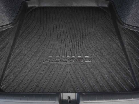Used 2022 Honda Accord EX-L image 27
