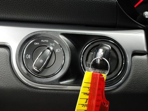 Used 2023 Porsche 718 Cayman RWD image 28