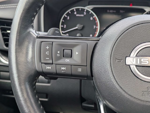 Used 2023 Nissan Rogue SV w/ SV Premium B Package FWD image 31