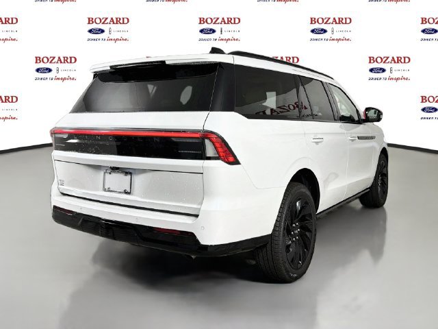 New 2027 Lincoln Navigator Reserve w/ Jet Appearance Package AWD/4WD image 7