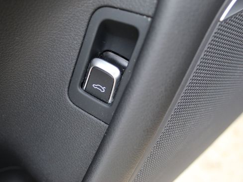 Used 2018 Audi A6 3.0T Premium Plus image 27