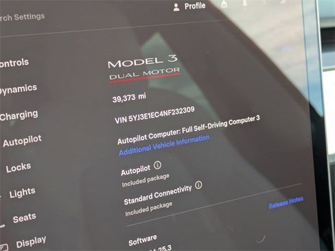 Used 2022 Tesla Model 3 Performance image 30