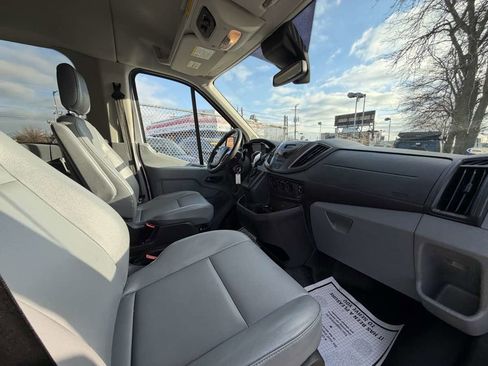 Used 2015 Ford Transit 350 XL image 17