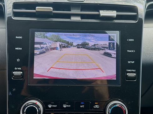Used 2023 Hyundai Tucson SEL FWD image 11
