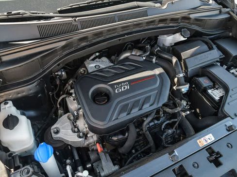 Used 2017 Hyundai Santa Fe Sport FWD image 27
