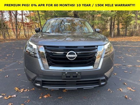 New 2025 Nissan Pathfinder SV w/ SV Premium Package image 2