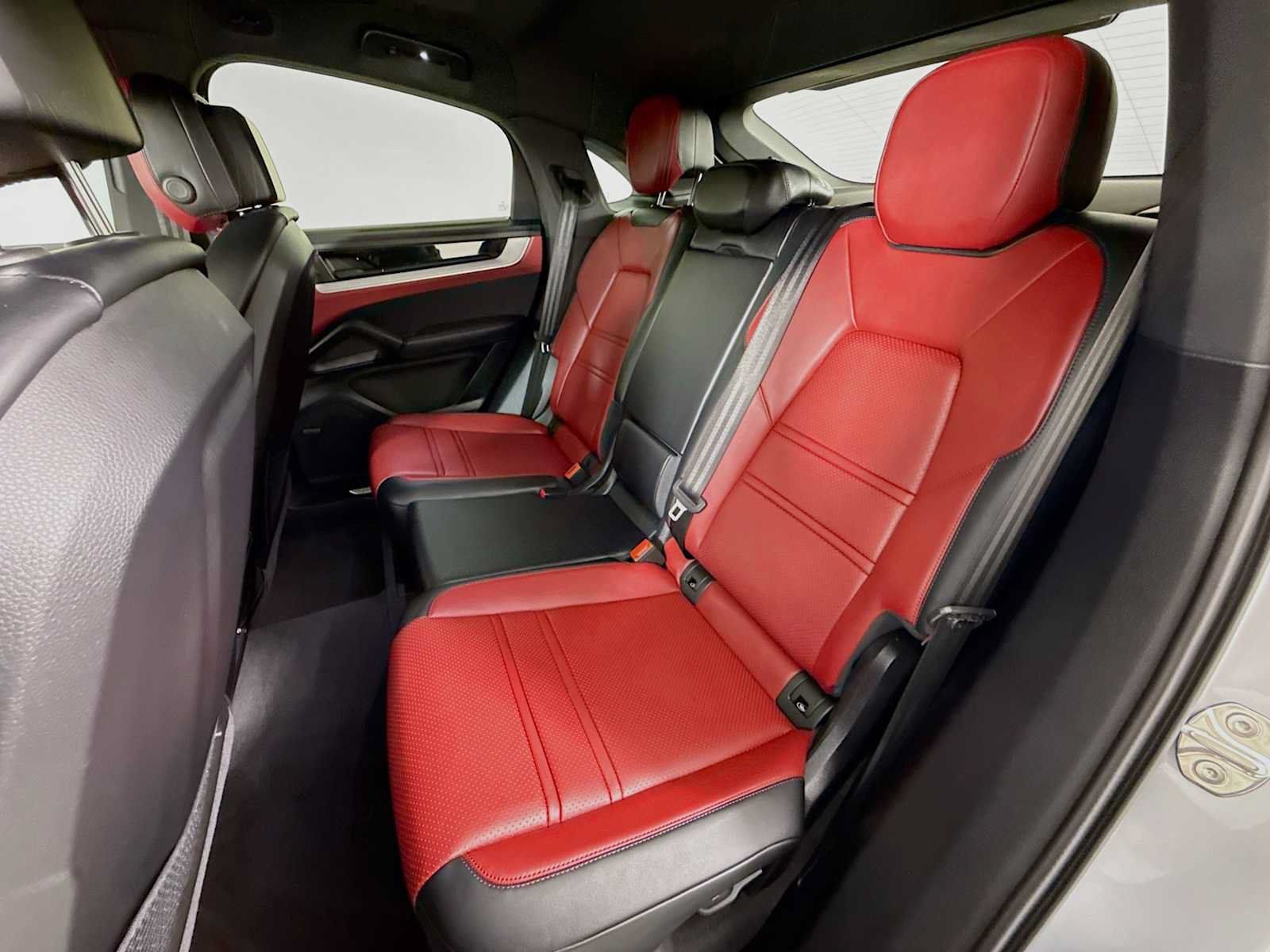 Certified 2026 Porsche Cayenne Coupe AWD/4WD image 22