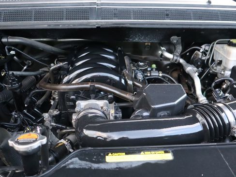 Used 2014 Nissan Titan S image 35