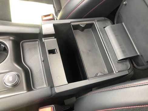 Used 2025 Ford Explorer ST image 28