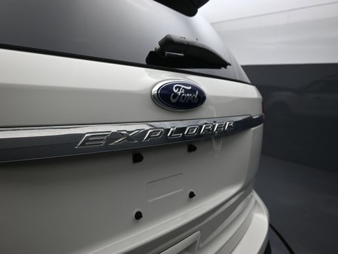 Used 2012 Ford Explorer FWD w/ Class III Trailer Tow Pkg image 11