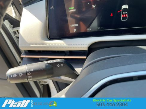 Used 2024 Nissan Ariya AWD image 30