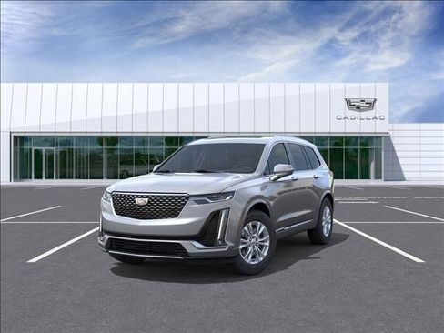 New 2025 Cadillac XT6 Luxury image 8