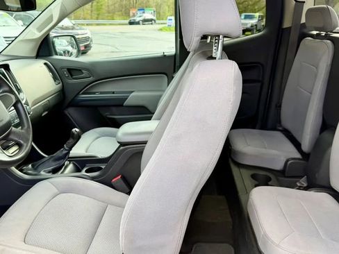 Used 2018 Chevrolet Colorado W/T w/ WT Convenience Package RWD image 14