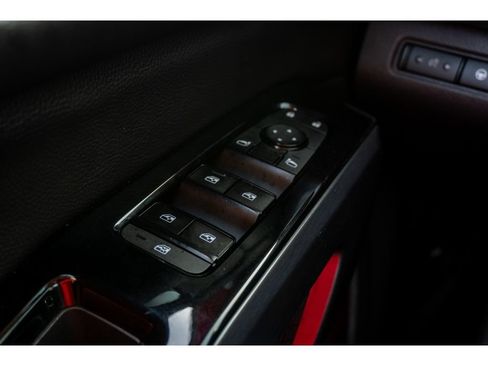 Used 2023 Nissan Pathfinder SL FWD image 29