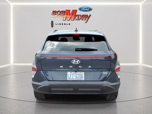 Used 2025 Hyundai Kona SEL AWD/4WD image 6