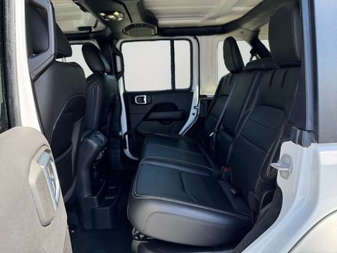 Used 2023 Jeep Wrangler Unlimited Sahara w/ Cold Weather Group image 15