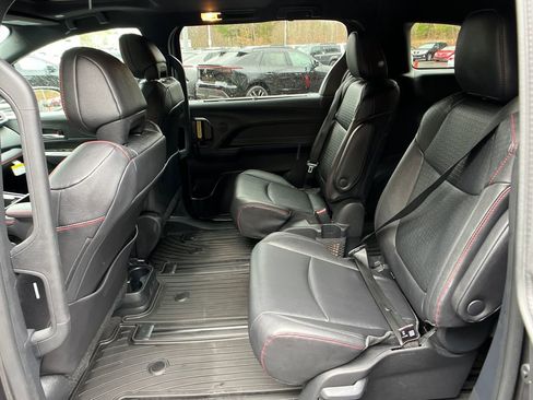 Used 2025 Toyota Sienna XSE w/ XSE Plus Package AWD/4WD image 22
