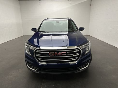Used 2022 GMC Terrain SLT w/ LPO, Floor Liner Package AWD/4WD image 3