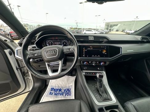 Used 2024 Audi Q3 2.0T Premium image 9