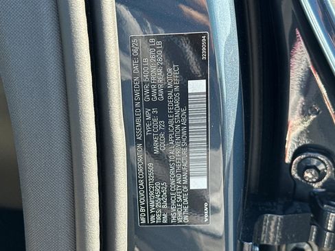New 2026 Volvo XC60 B5 Plus w/ Protection Package Premier AWD/4WD image 27