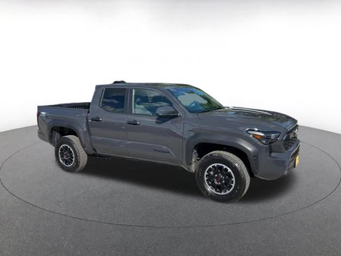 Used 2025 Toyota Tacoma TRD Off-Road AWD/4WD image 2