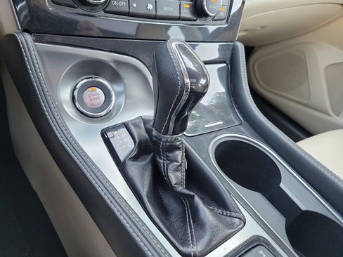 Used 2020 Nissan Maxima 3.5 SL w/ Floor Mat Group FWD image 19