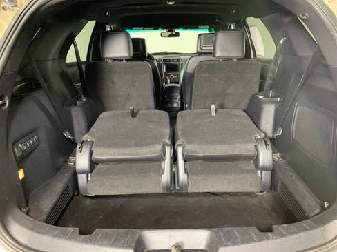 Used 2017 Ford Explorer Limited w/ Equipment Group 301A AWD/4WD image 26