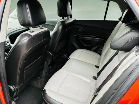 Used 2015 Chevrolet Trax LT w/ LT Sun and Sound Package AWD/4WD image 28