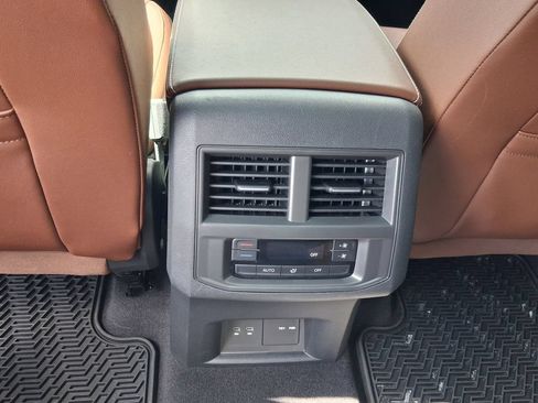Certified 2023 Volkswagen Atlas SEL AWD/4WD image 48
