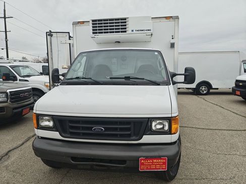 Used 2007 Ford E-450 and Econoline 450 RWD image 6