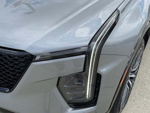 Certified 2024 Cadillac XT4 Sport AWD/4WD image 9