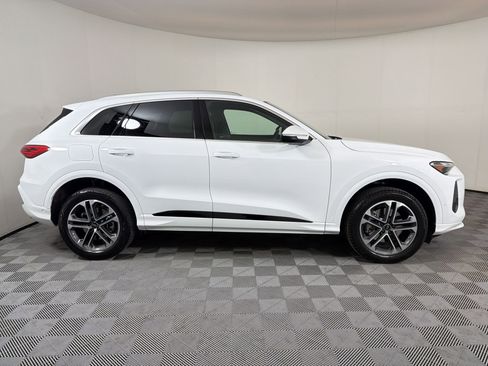 Used 2025 Audi Q5 Premium w/ Convenience Package AWD/4WD image 8