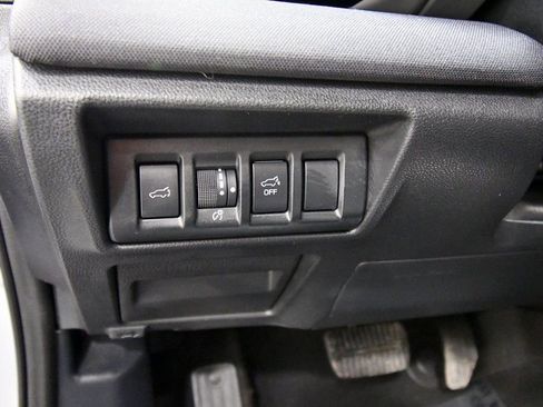 Used 2022 Subaru Outback Premium image 20