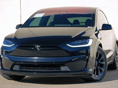 Used 2023 Tesla Model X AWD/4WD image 3