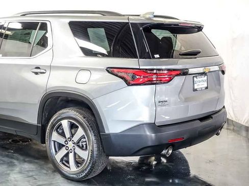 Used 2023 Chevrolet Traverse LT w/ LT Premium Package AWD/4WD image 10