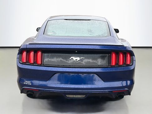 Used 2015 Ford Mustang Coupe image 4